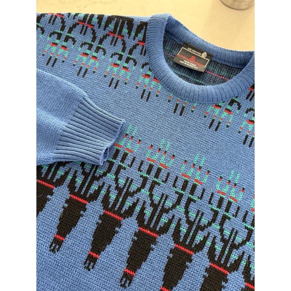 Demetre Men's 100% Virgin Wool Blue Black Deer Skiing Sweater Size Large Vtg